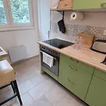 Comfy And Stylish Jewelry Box Appartement *