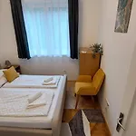 Appartement Comfy And Stylish Jewelry Box Budapest