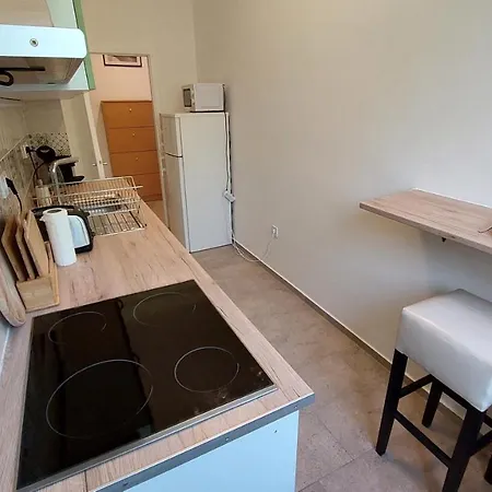 Comfy And Stylish Jewelry Box Apartment Budapest
