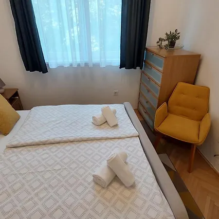 Comfy And Stylish Jewelry Box Apartamento Budapest