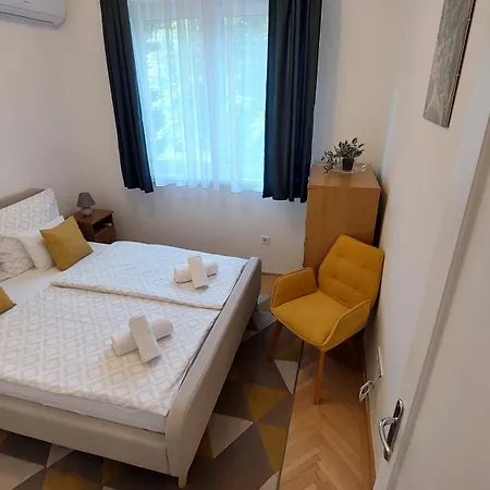 Comfy And Stylish Jewelry Box