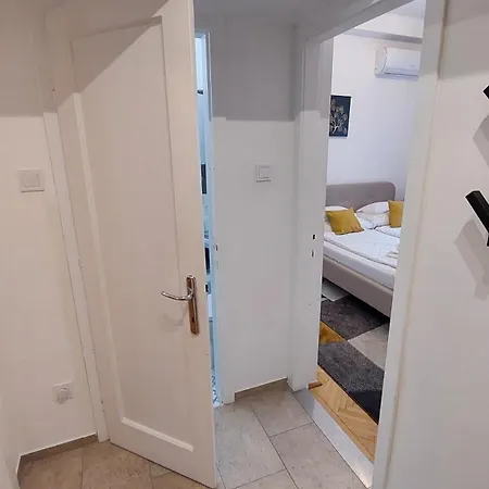 شقة Comfy And Stylish Jewelry Box *