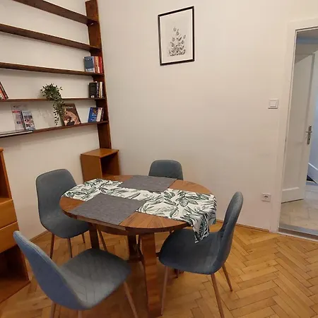 Comfy And Stylish Jewelry Box