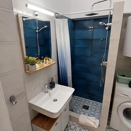 Comfy And Stylish Jewelry Box