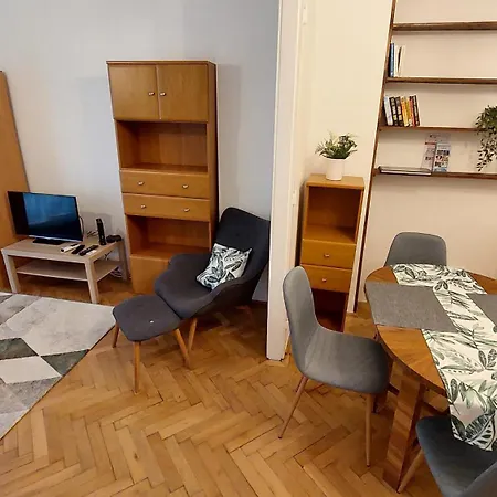 Comfy And Stylish Jewelry Box *