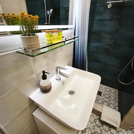 Apartman Comfy And Stylish Jewelry Box Budapest