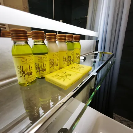 Comfy And Stylish Jewelry Box *