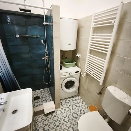 Comfy And Stylish Jewelry Box