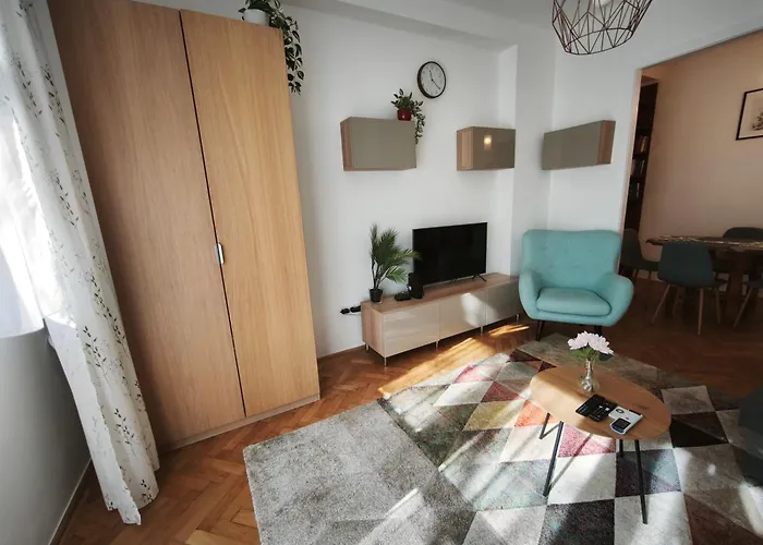 Appartement Comfy And Stylish Jewelry Box *